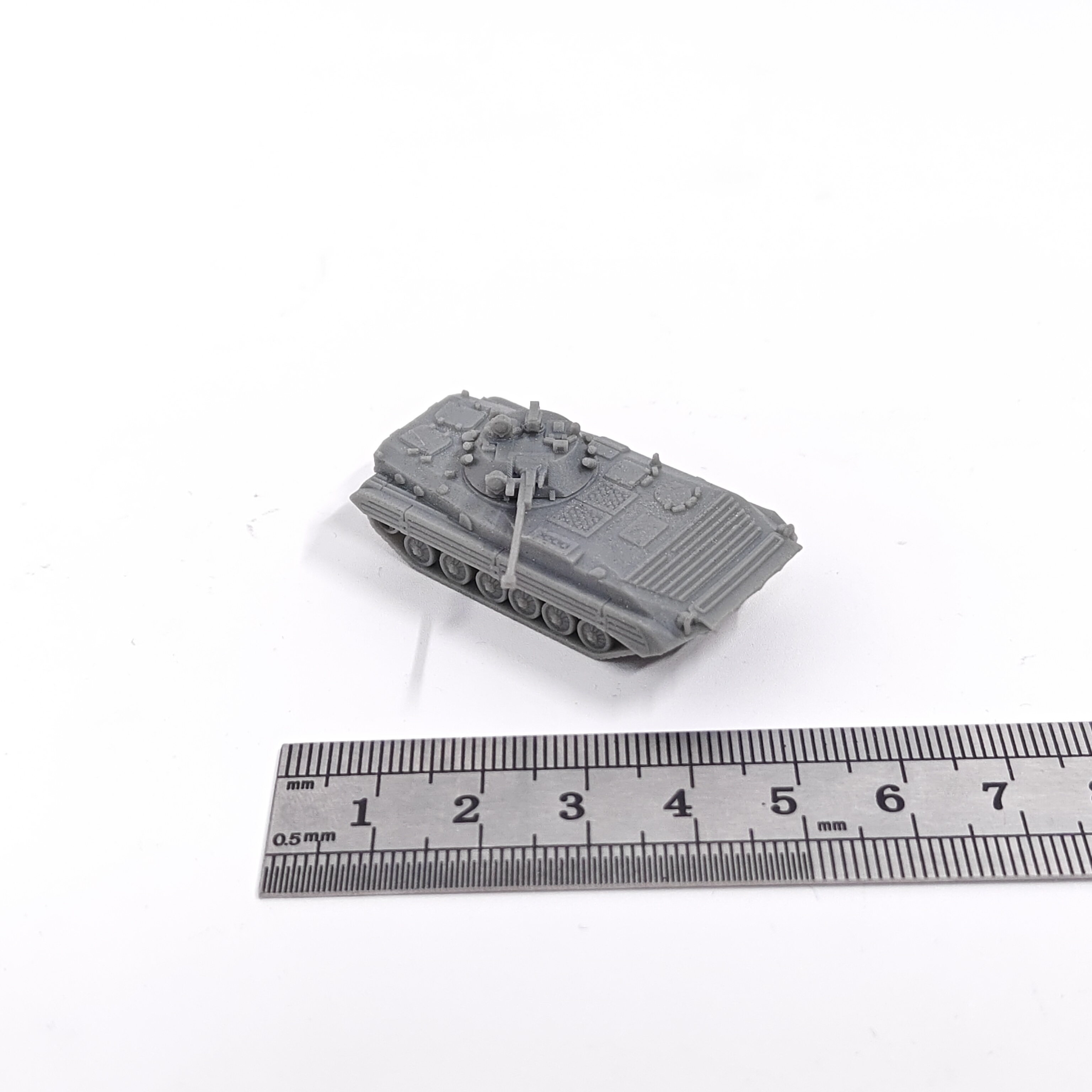 Model Kit Baki - 1/144 Scale BMP-2 Fighting Vehicle MODEL