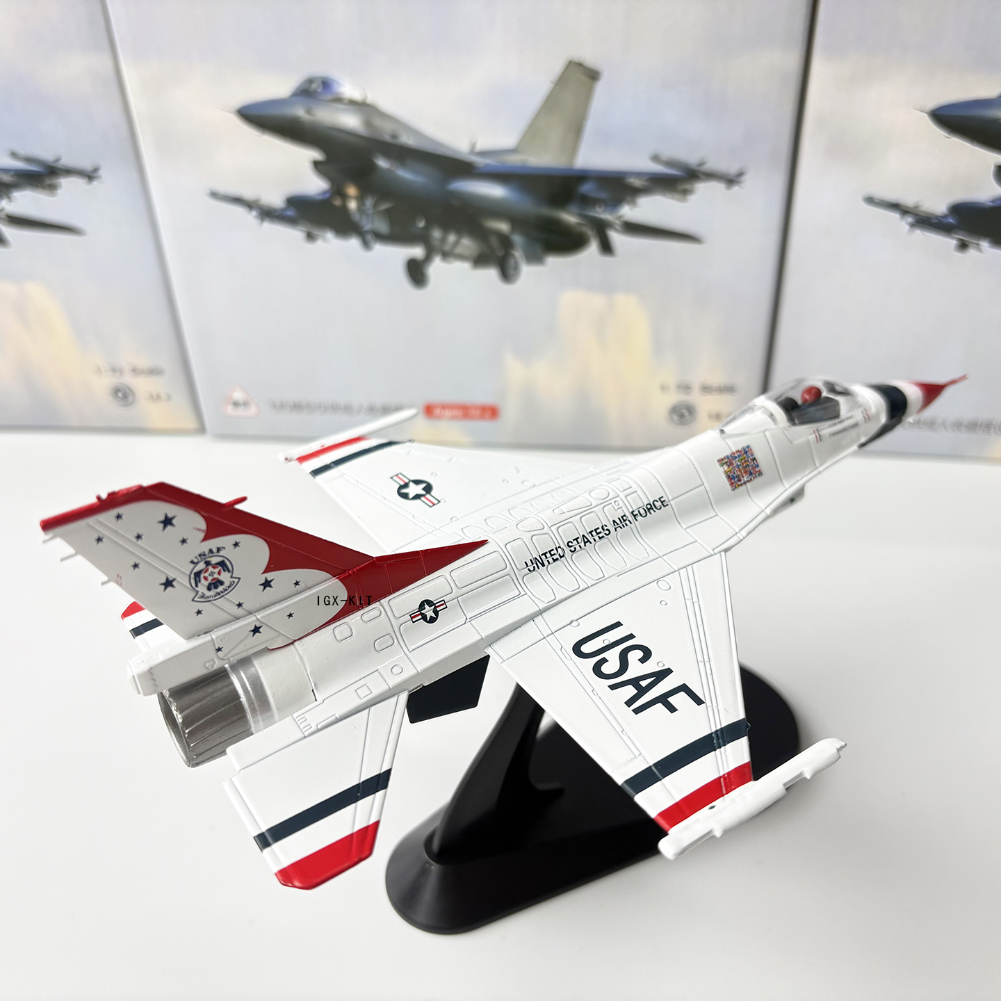 1/72 Scale U.S. Air Force F-16 – Model Kit Jet Bewertung und Preis